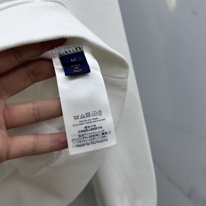 l0vis Vvtt0n hoodies